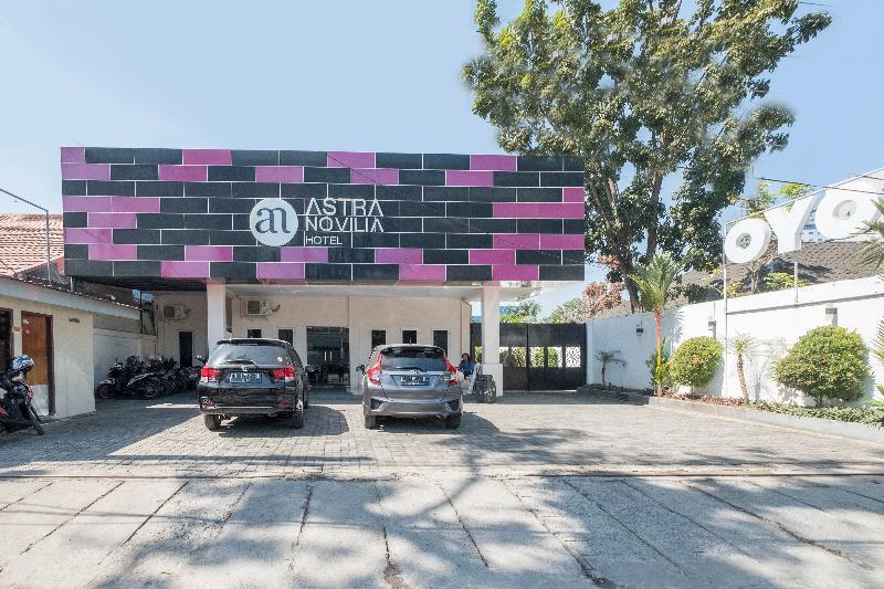 Hotel Astra Novilia Макасар Экстерьер фото